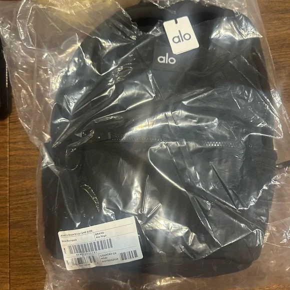 ALO Stow Backpack - Picture 3 of 3